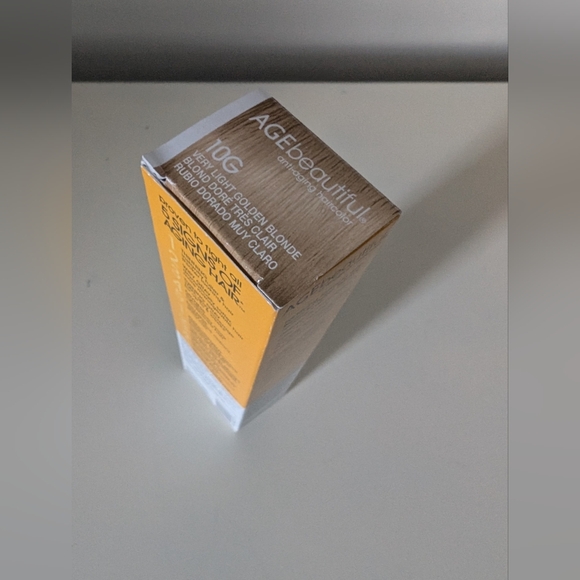 AGEbeautiful 10G Very Light Blonde Haircolor - Picture 2 of 3